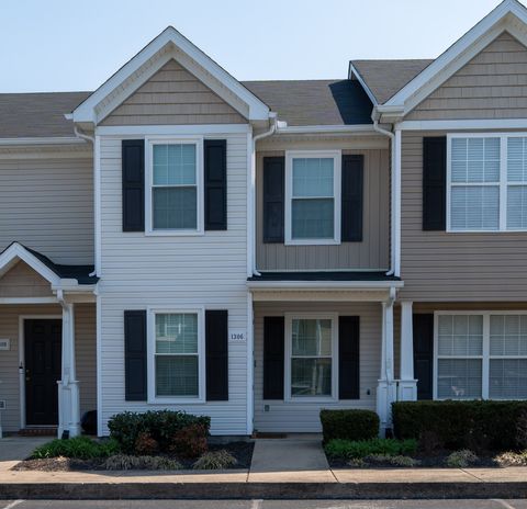 1306 Tweedle Ct Murfreesboro TN 37130