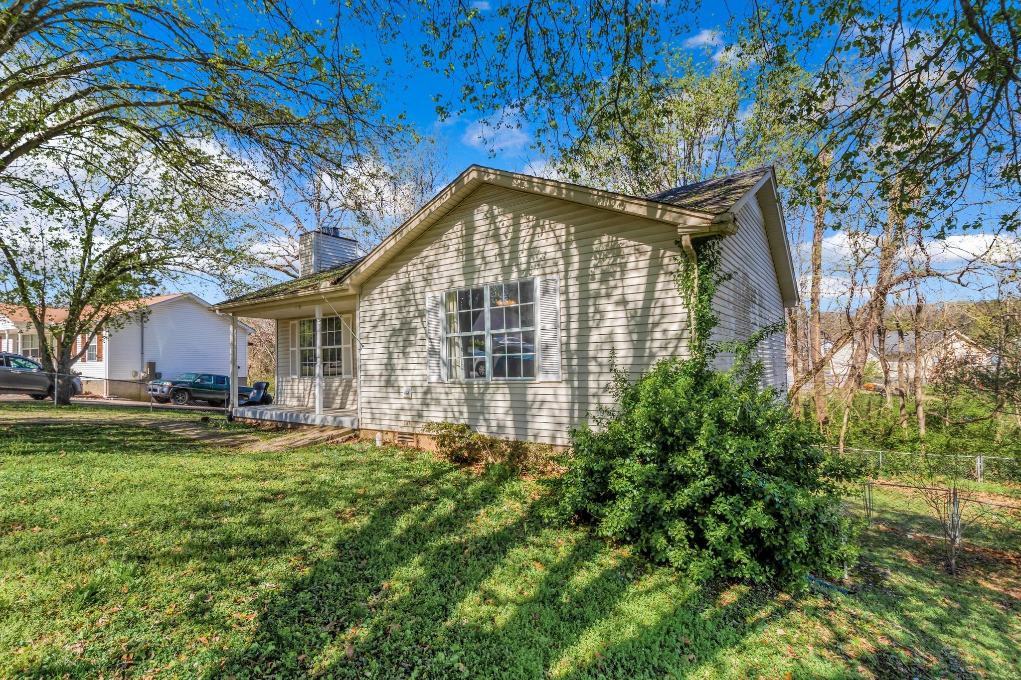 106 Hampton Dr