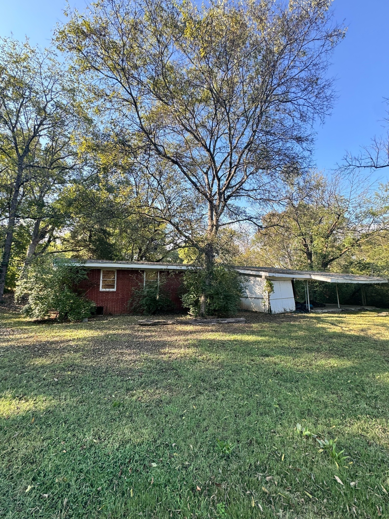 205 Linda Ln
