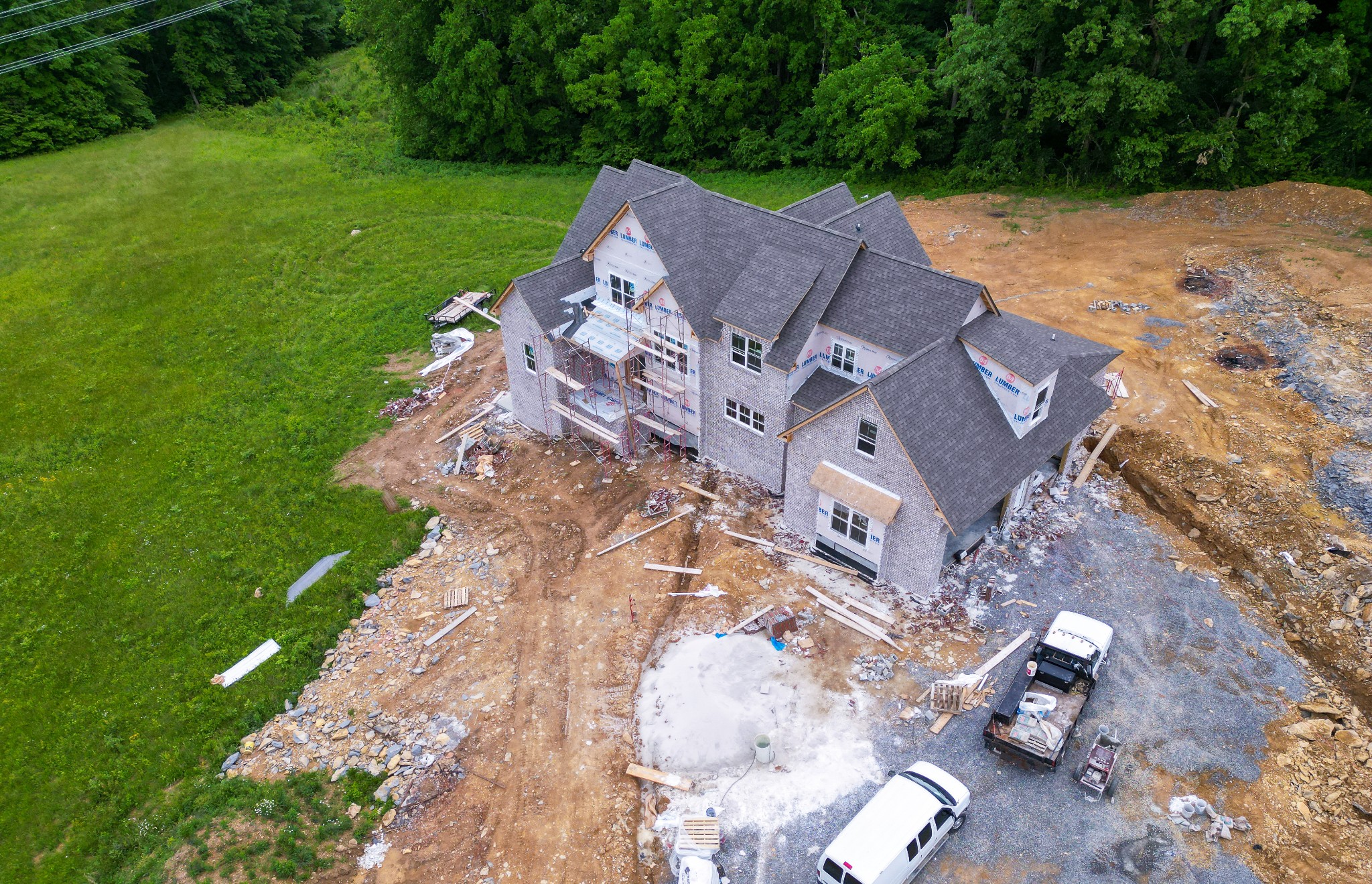 7039 Hall Rd