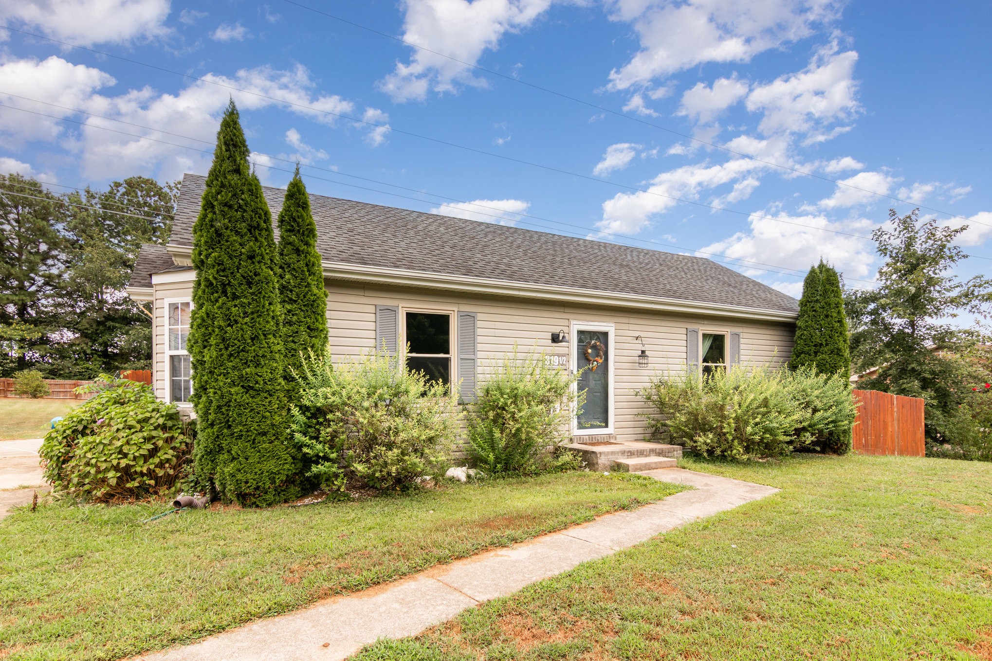 3191/2 Welchwood Dr