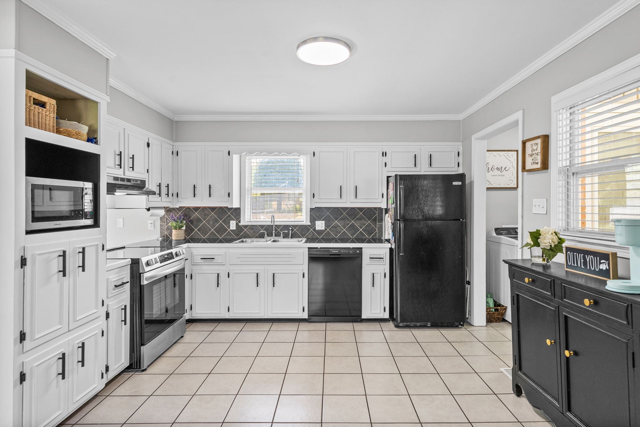 204 Millbrooke Dr