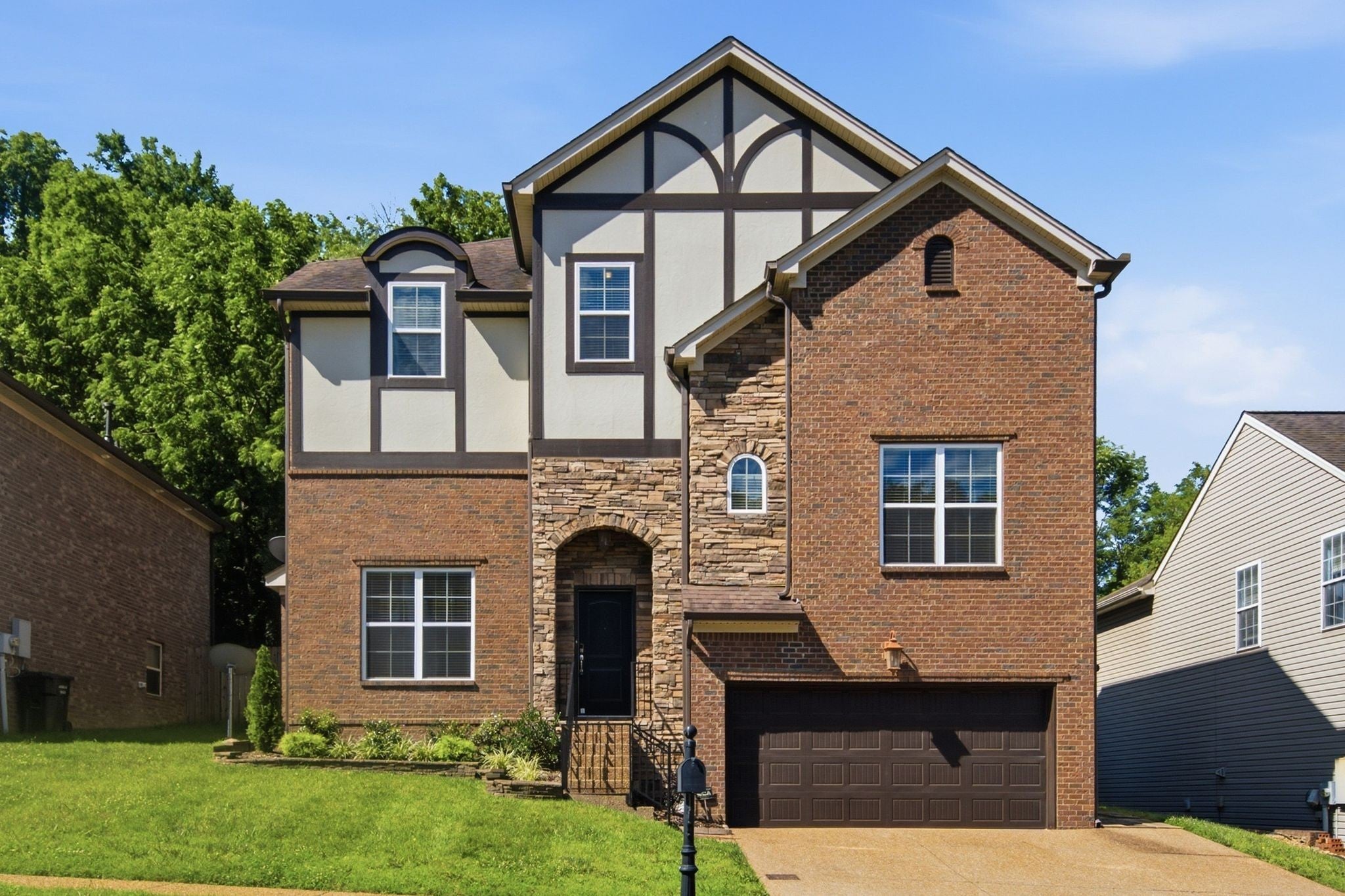 4-bed listing at 1736 Haleys Hope Ct, Nashville
