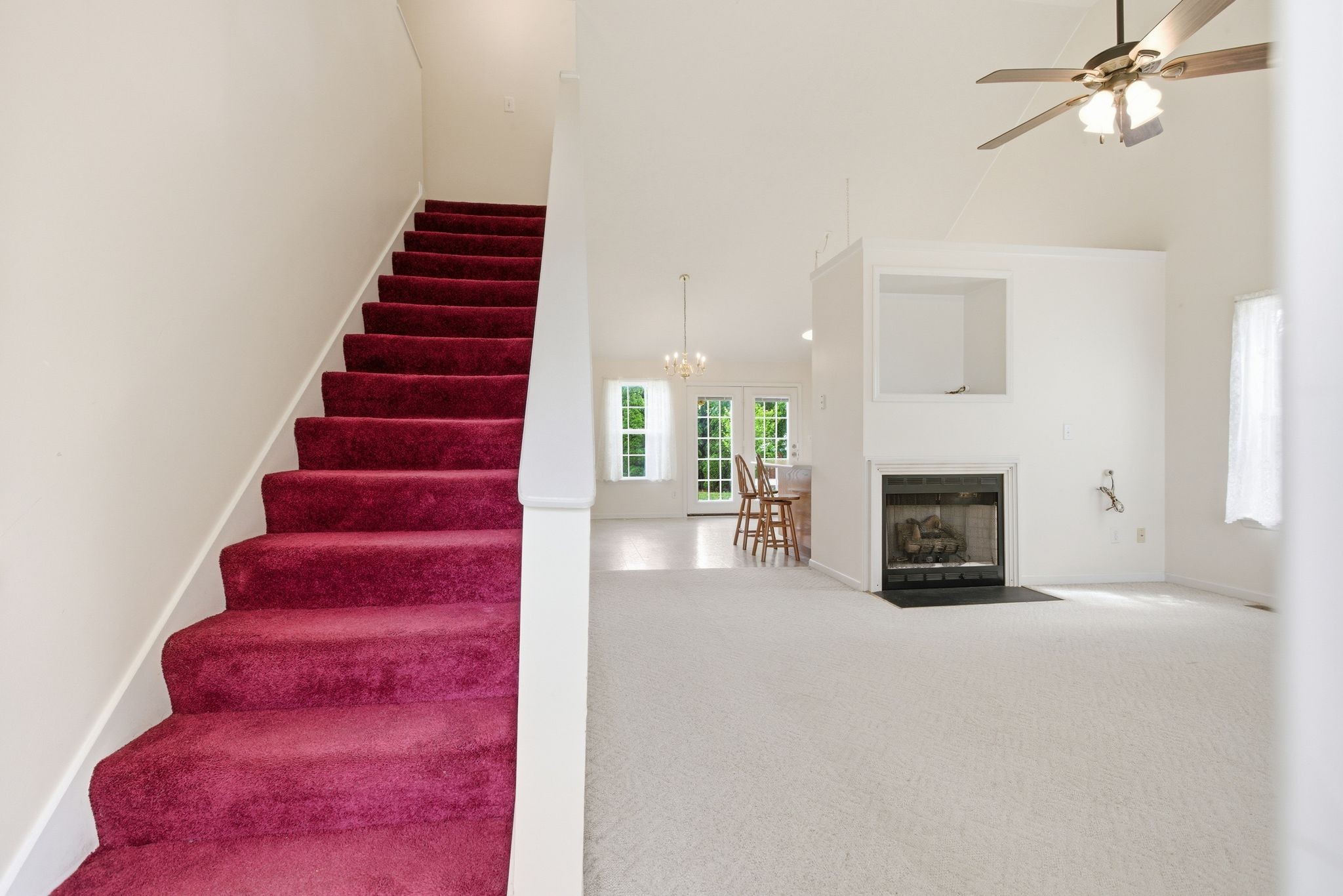 104 Creekview Dr