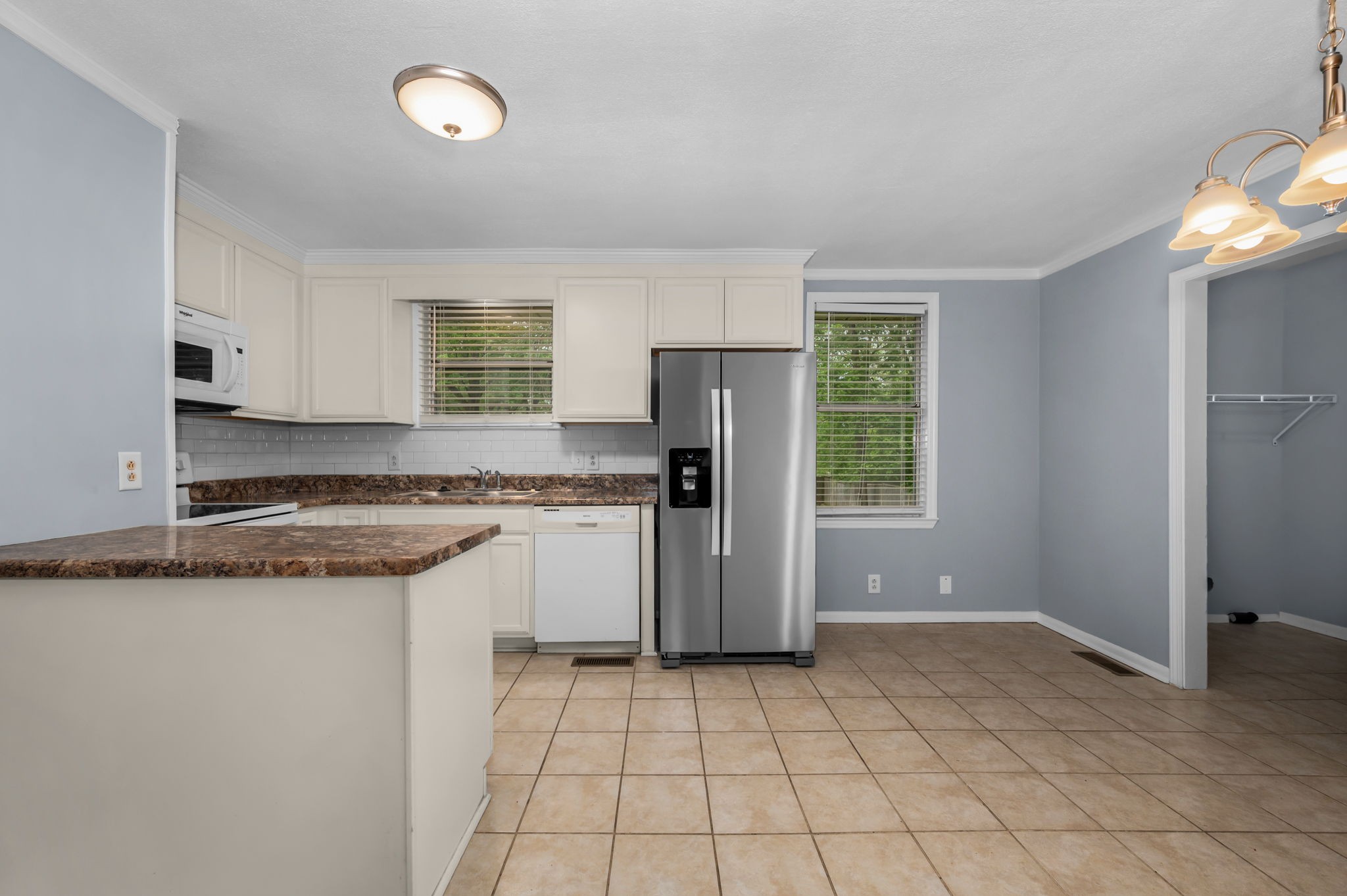 303 Sunrise Cir
