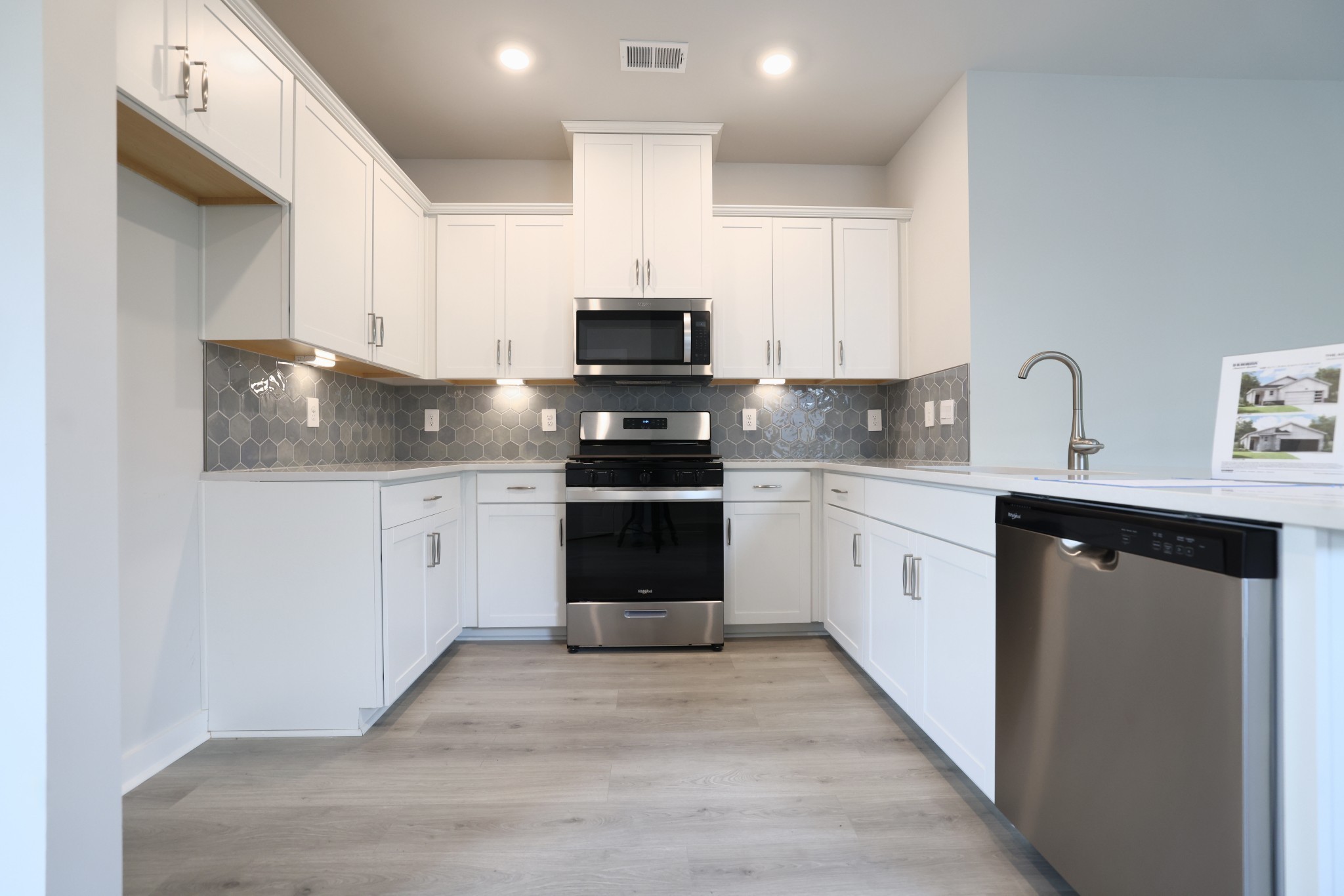 1005 Stoney Brook Pvt Bend