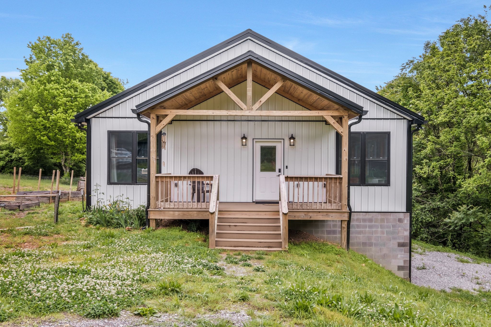 1157 Noah Reeves Rd