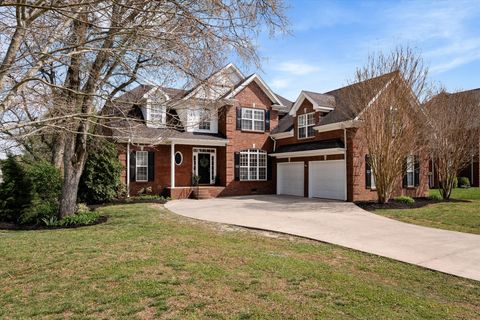 2003 Woodcliff Dr Smyrna TN 37167