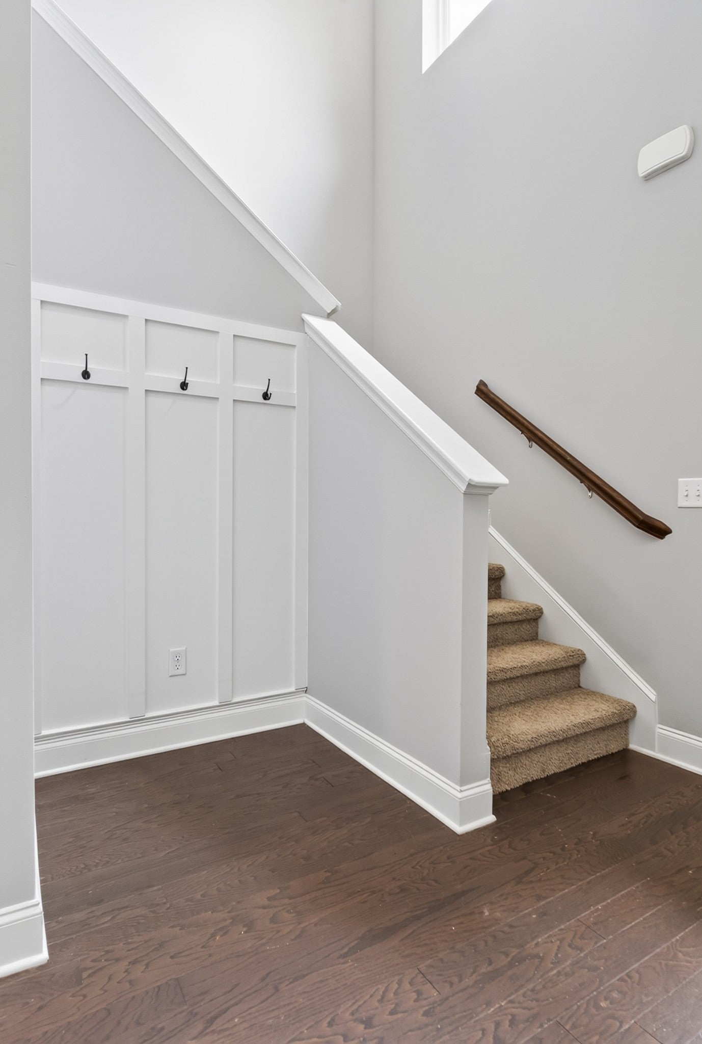 223 Hempstead Ct