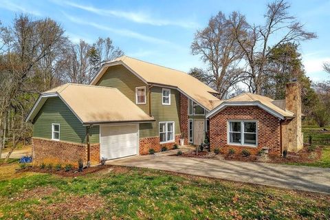 3815 Post Oak Cir Cookeville TN 38506