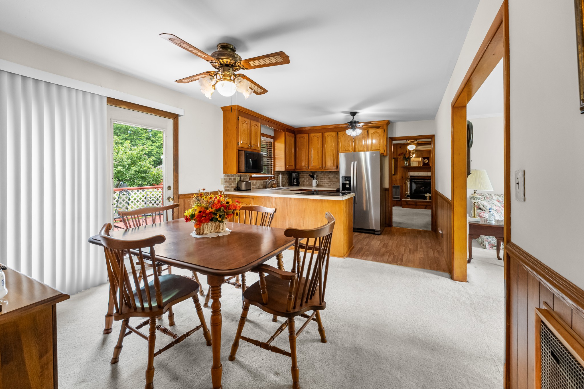 102 Robinhood Cir - Photo 4