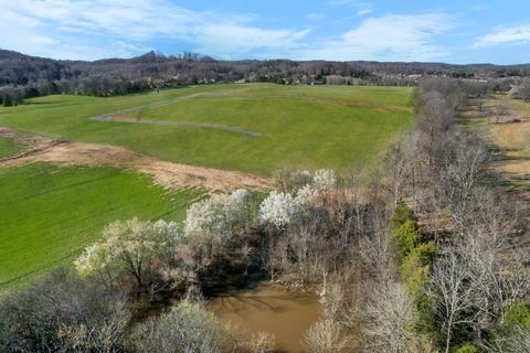 755 Harvey PVT Lane Cottontown TN 37048