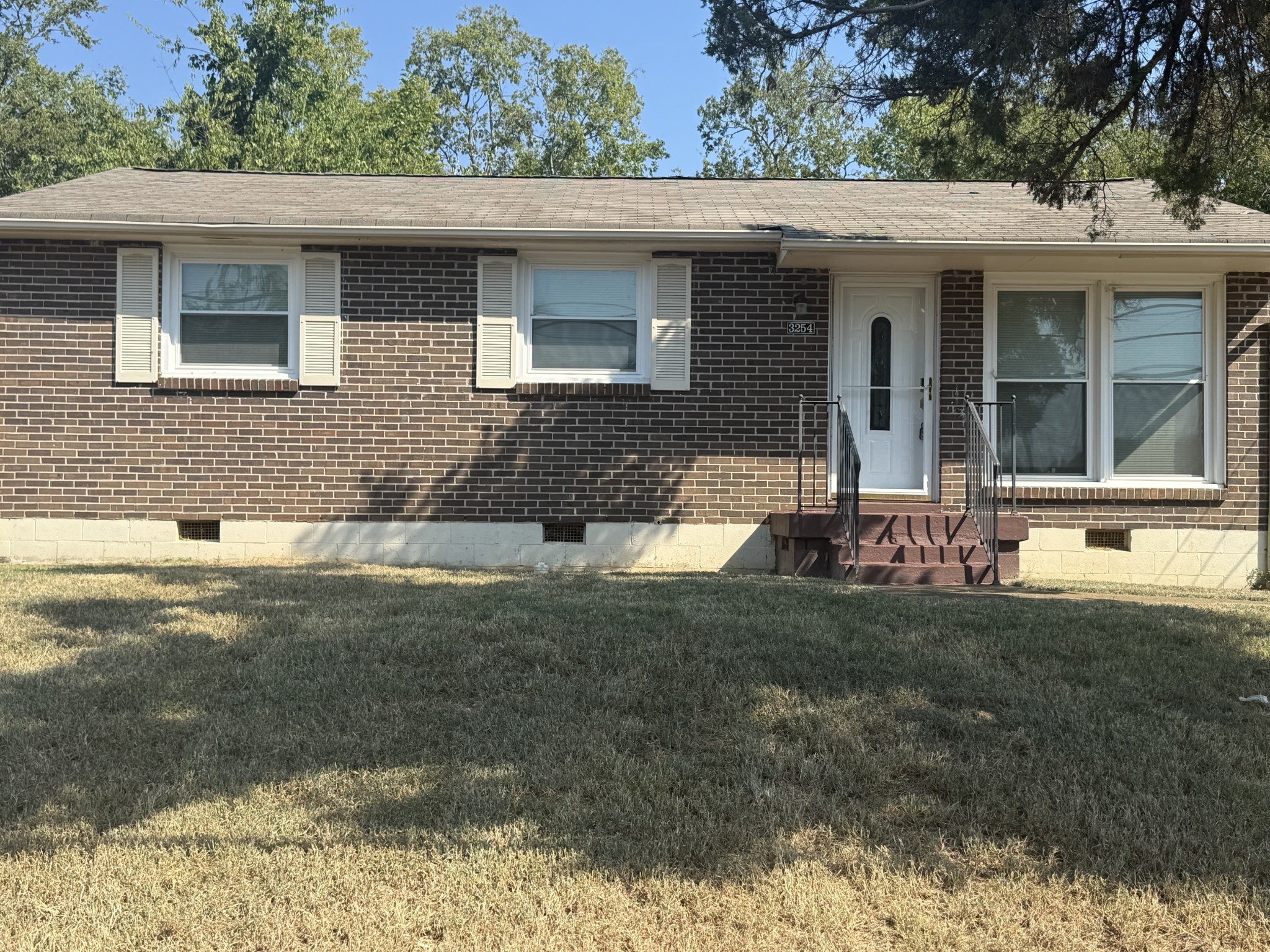 3.0-bed rental at 3254 Hinkle Dr