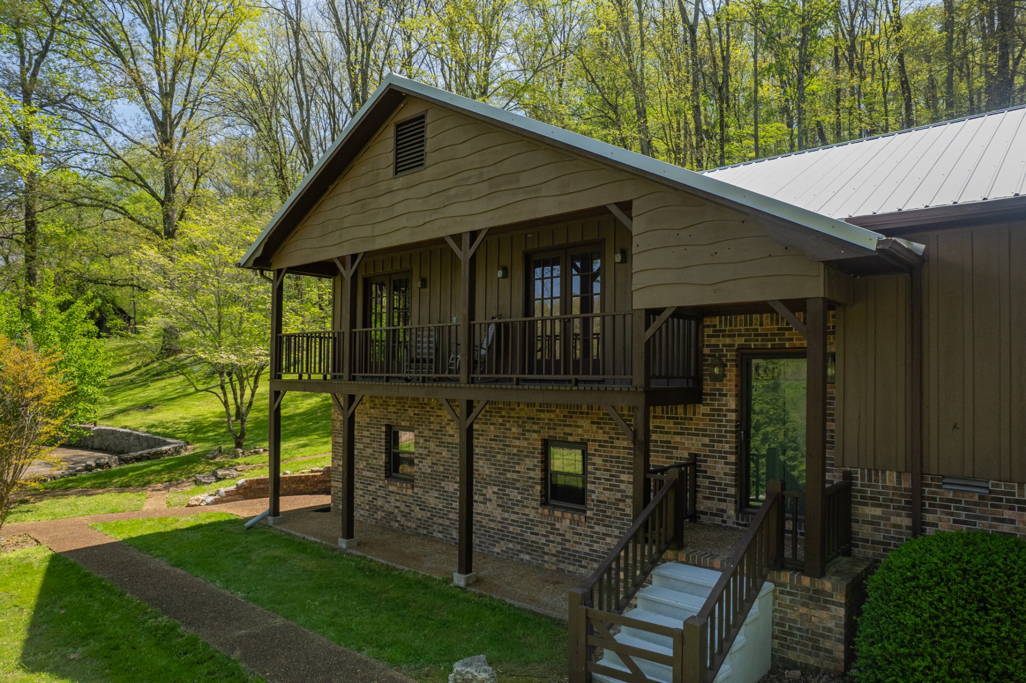 8039 Campbellsville Rd