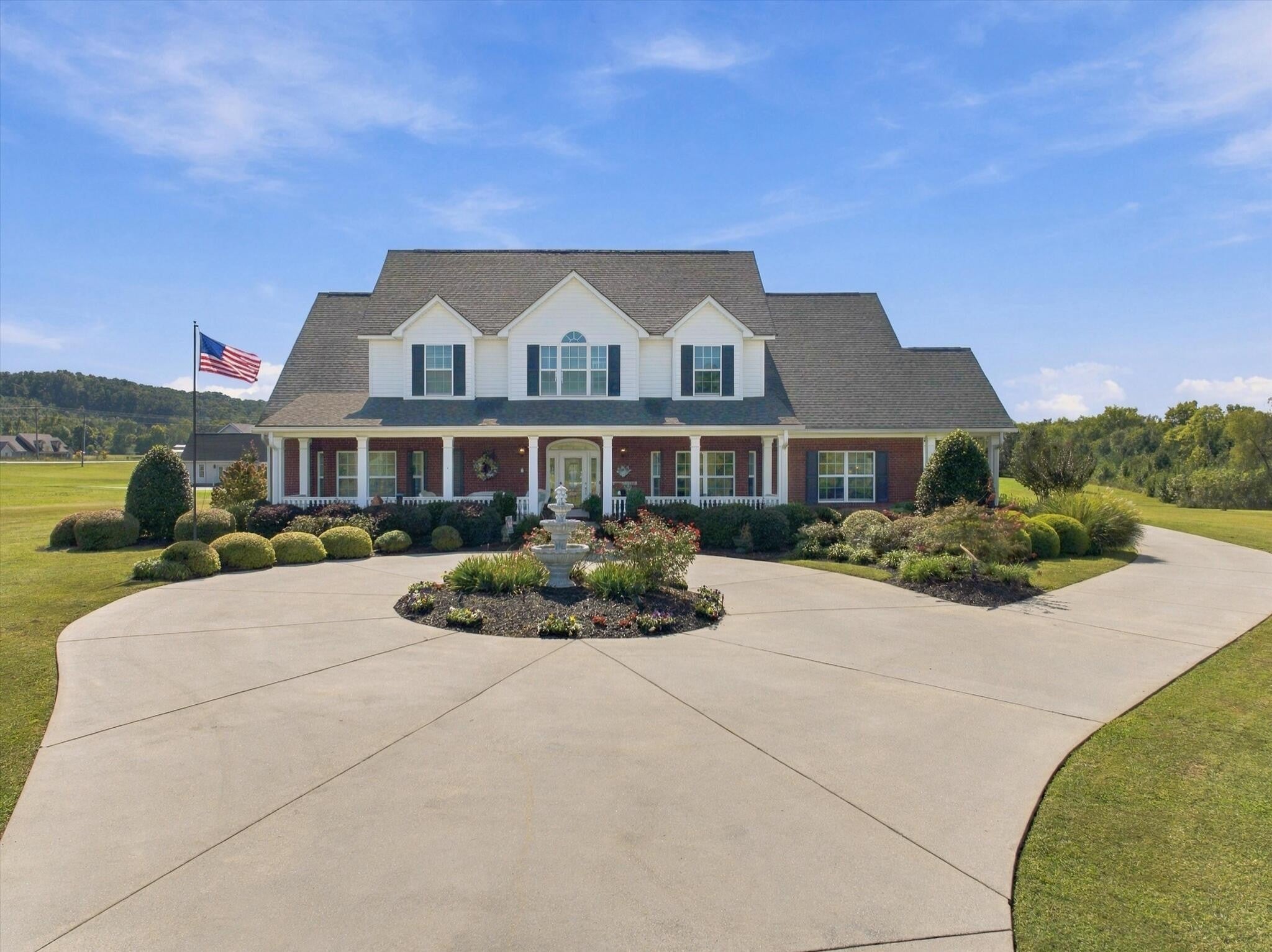 417 Twin Cedars Road
