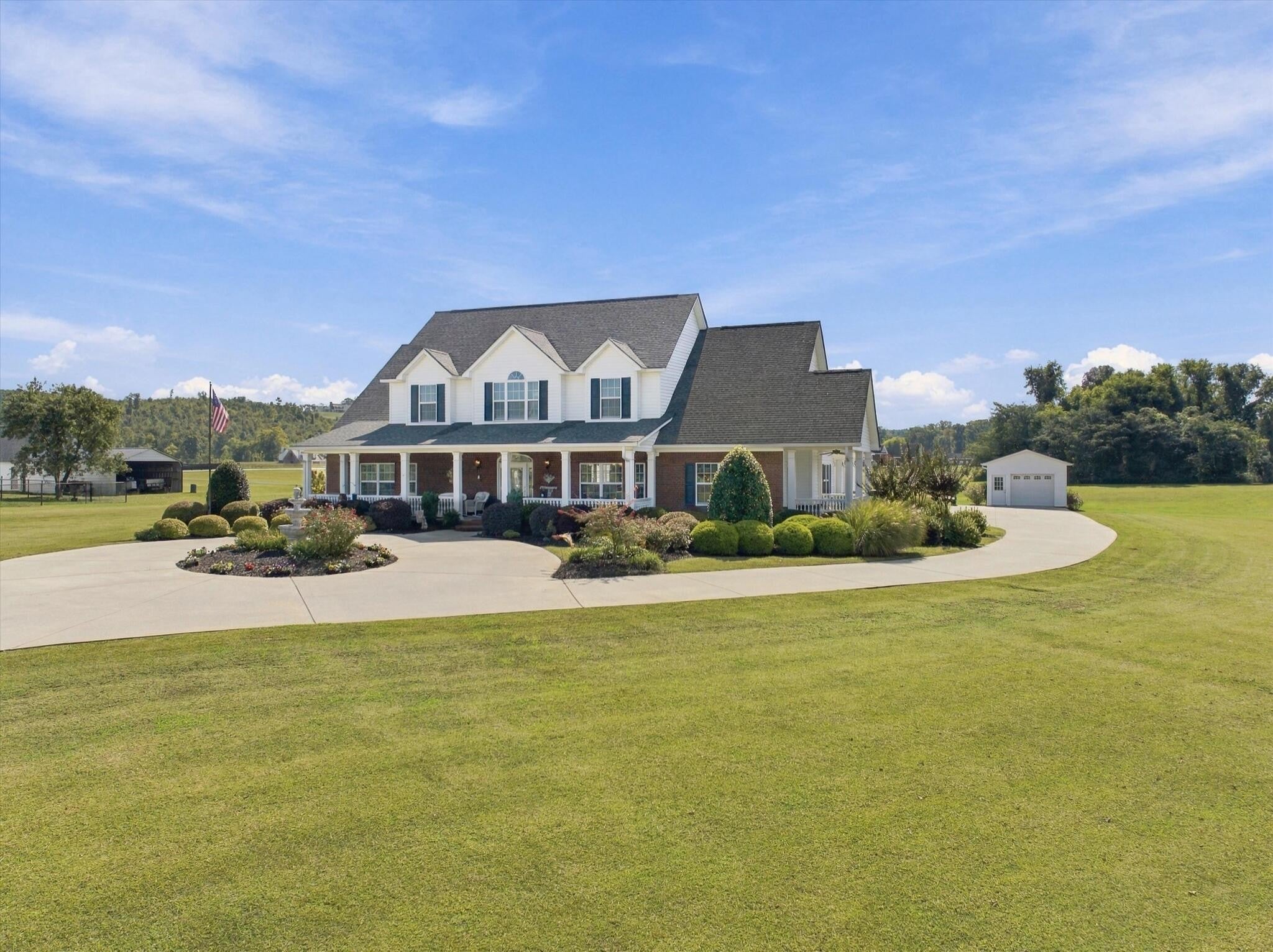 417 Twin Cedars Road