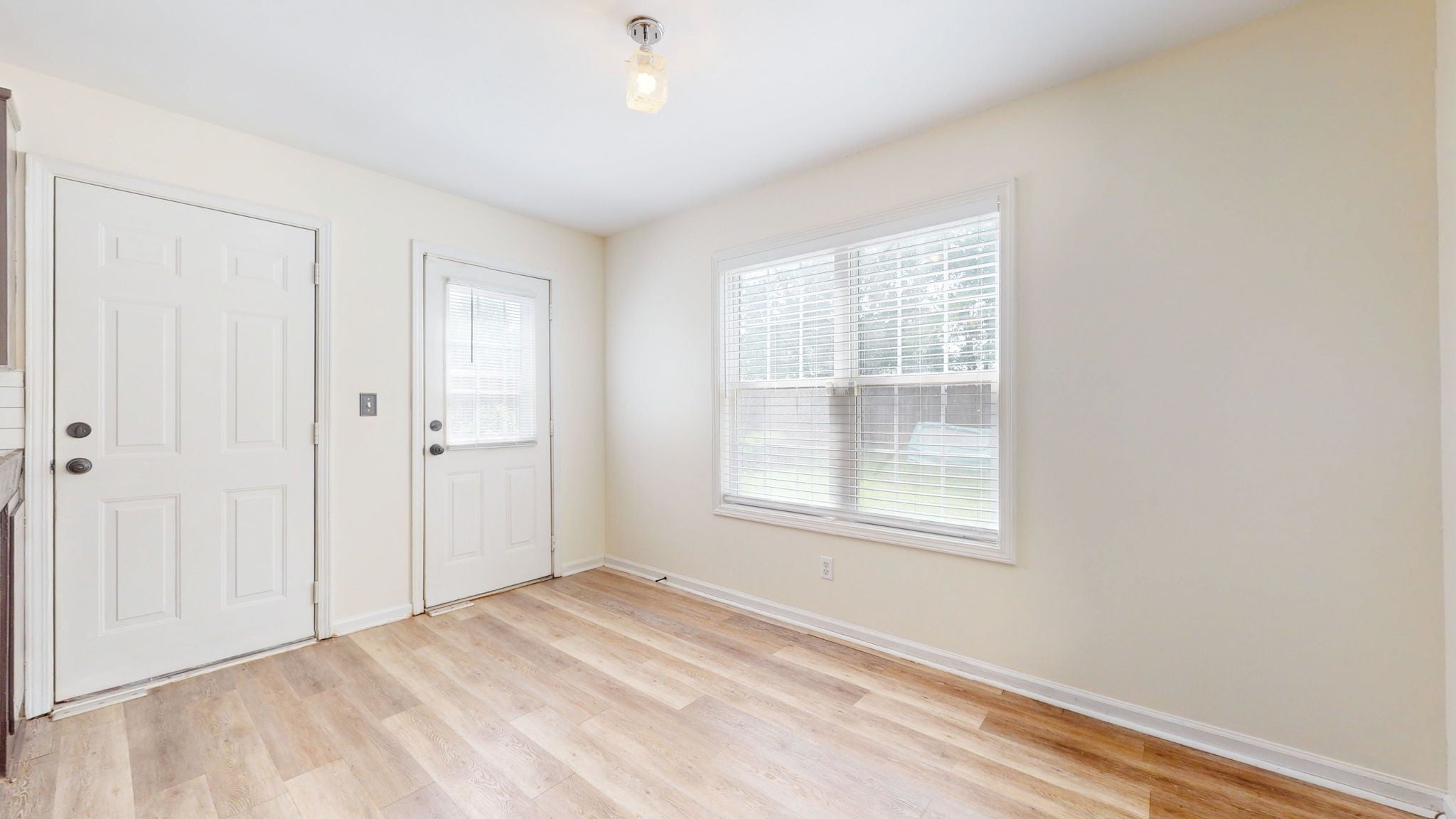 3248 N Senseney Cir