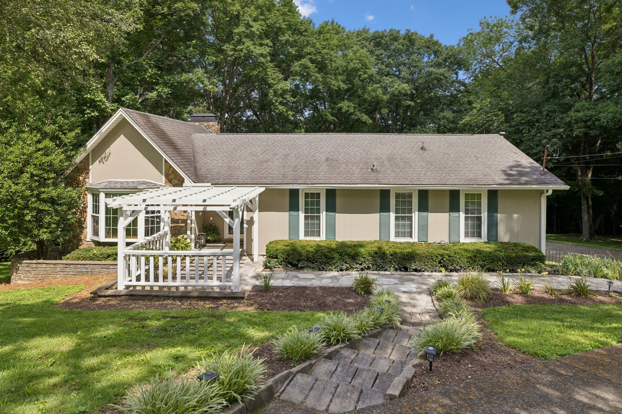8346 Merrymount Dr
