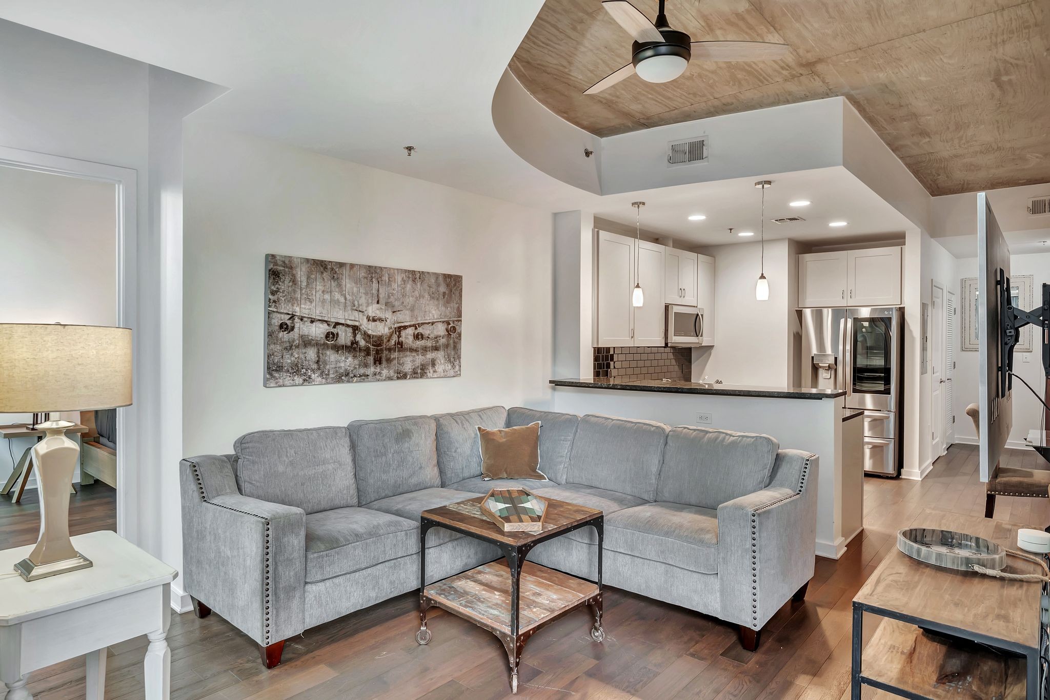 301 Demonbreun St 1120