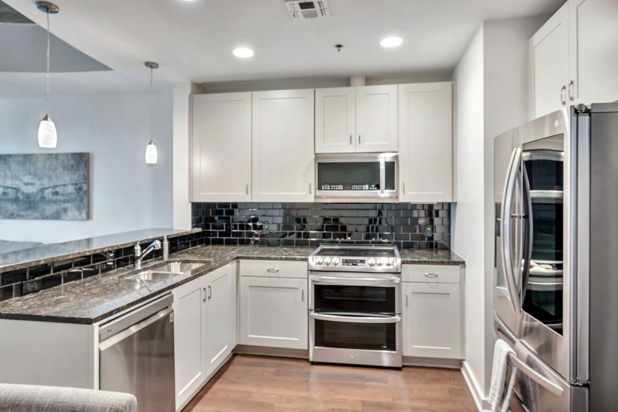 301 Demonbreun St 1120