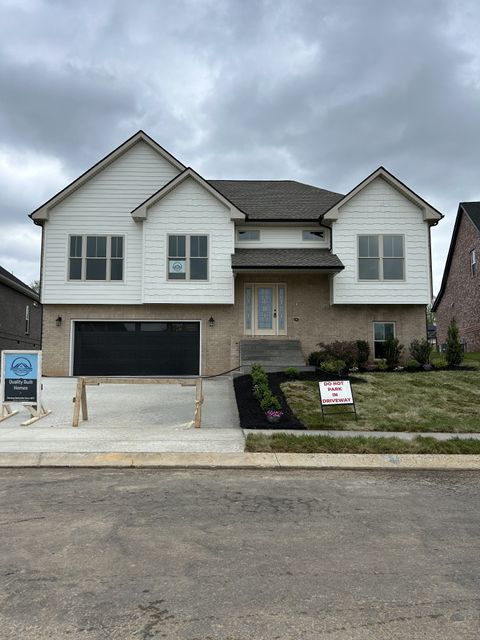 529 Foxglove Ln Clarksville TN 37043