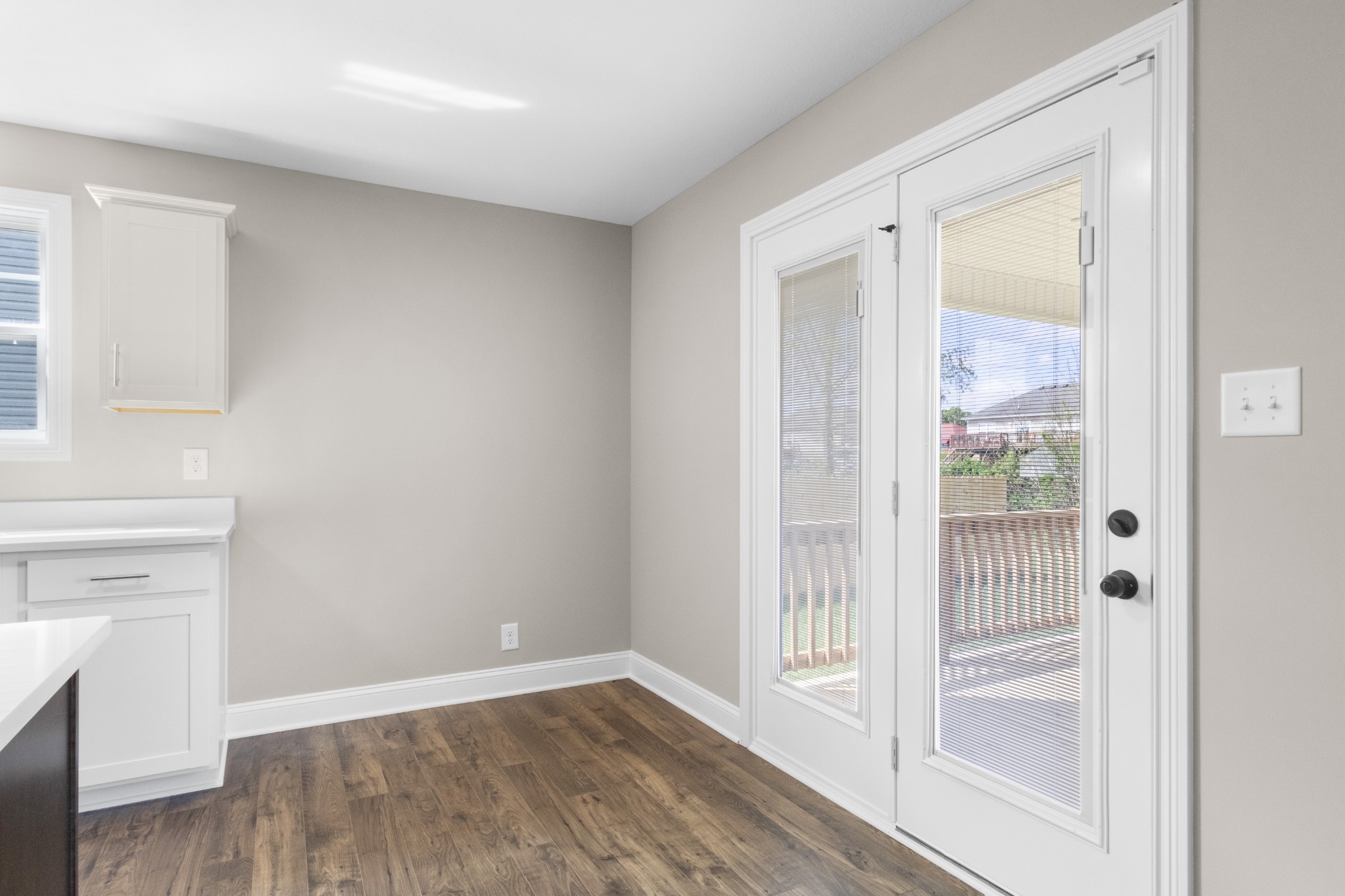 Clarksville, Tennessee 37042, United States, 3 Bedrooms Bedrooms, ,3 BathroomsBathrooms,Residential,Active,49076