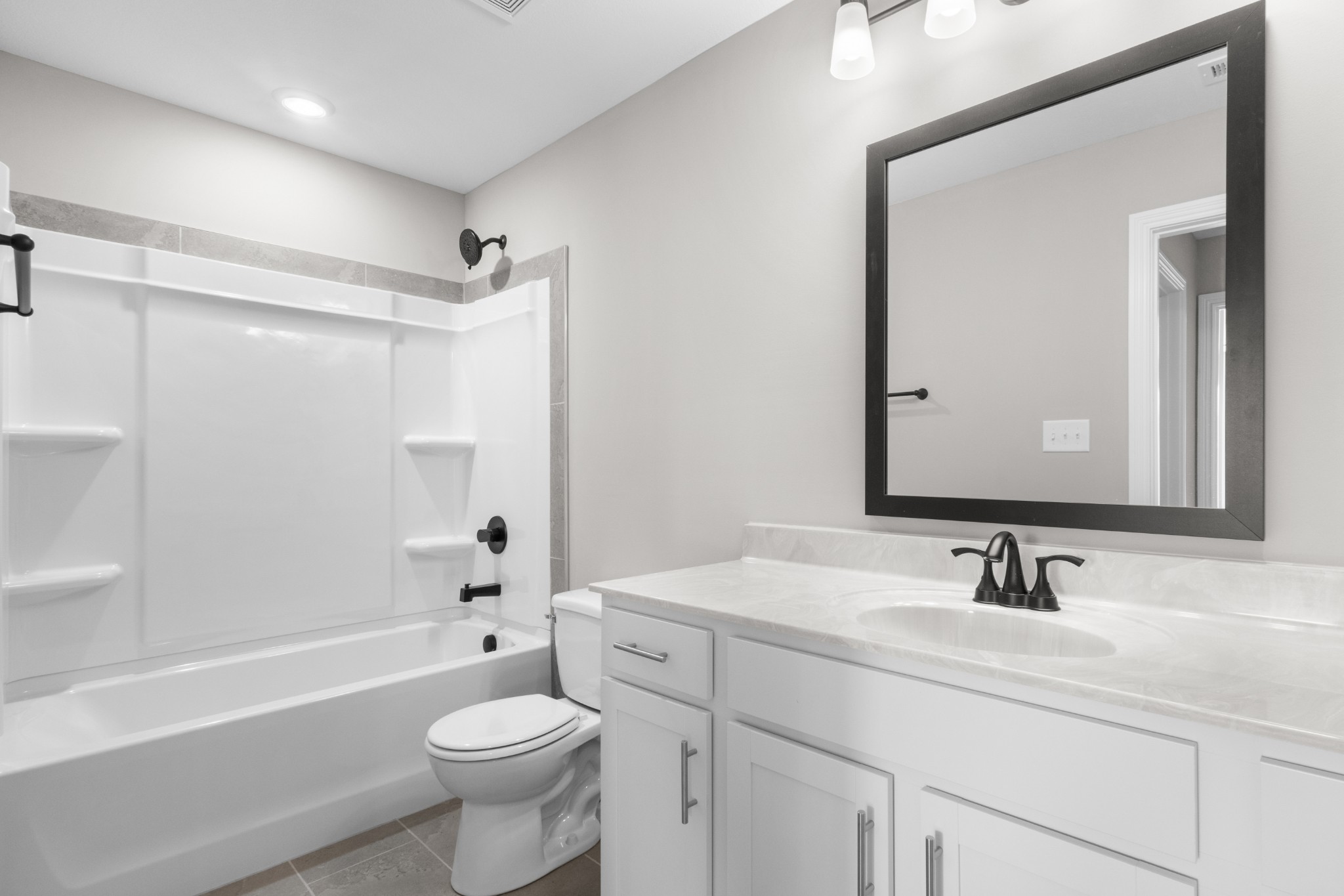 Clarksville, Tennessee 37042, United States, 3 Bedrooms Bedrooms, ,3 BathroomsBathrooms,Residential,Active,49076