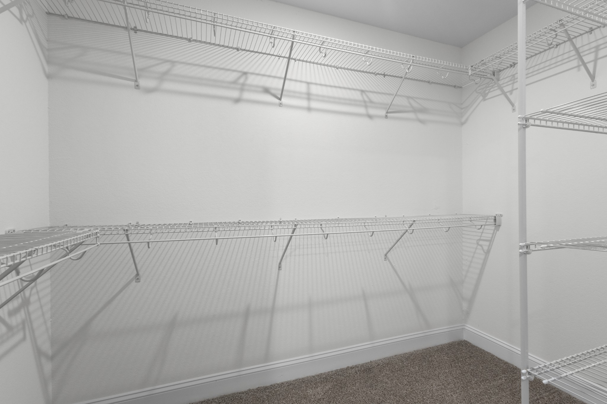 Clarksville, Tennessee 37042, United States, 3 Bedrooms Bedrooms, ,3 BathroomsBathrooms,Residential,Active,49076