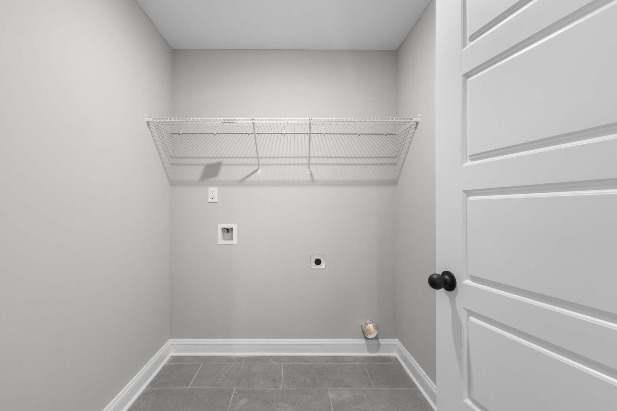 Clarksville, Tennessee 37042, United States, 3 Bedrooms Bedrooms, ,3 BathroomsBathrooms,Residential,Active,49076