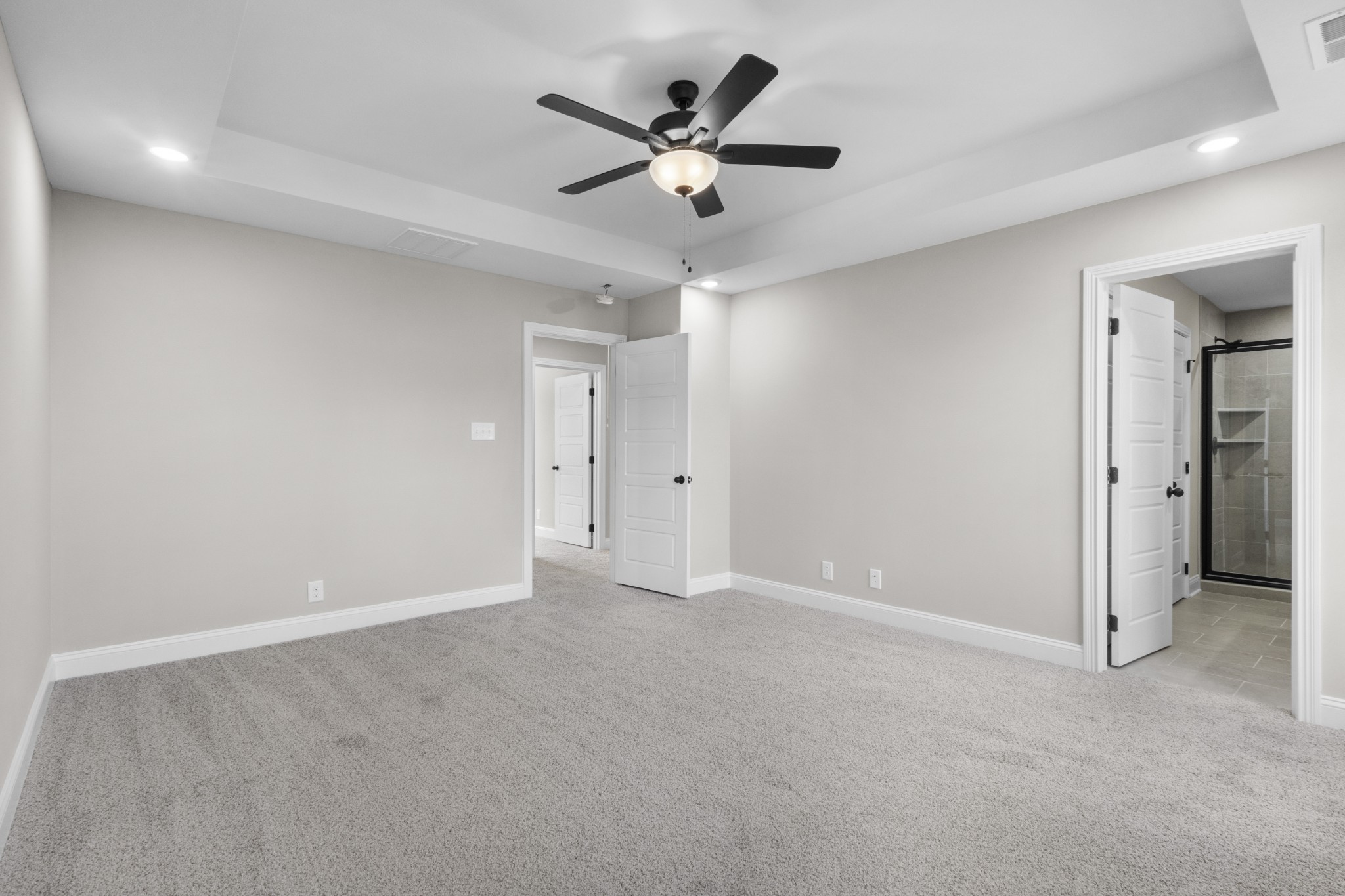 Clarksville, Tennessee 37042, United States, 3 Bedrooms Bedrooms, ,3 BathroomsBathrooms,Residential,Active,49076