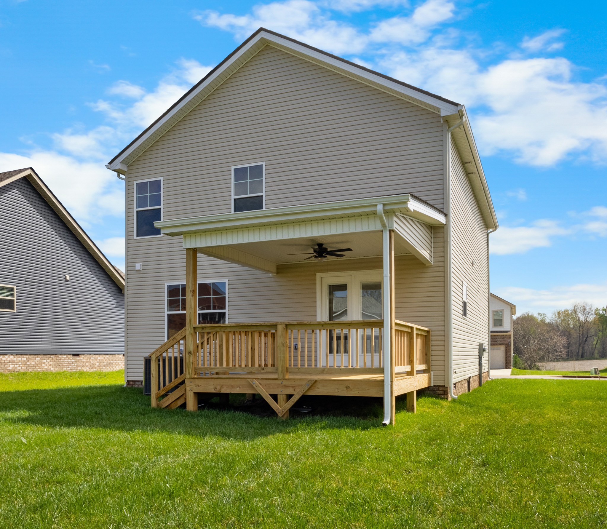 Clarksville, Tennessee 37042, United States, 3 Bedrooms Bedrooms, ,3 BathroomsBathrooms,Residential,Active,49076