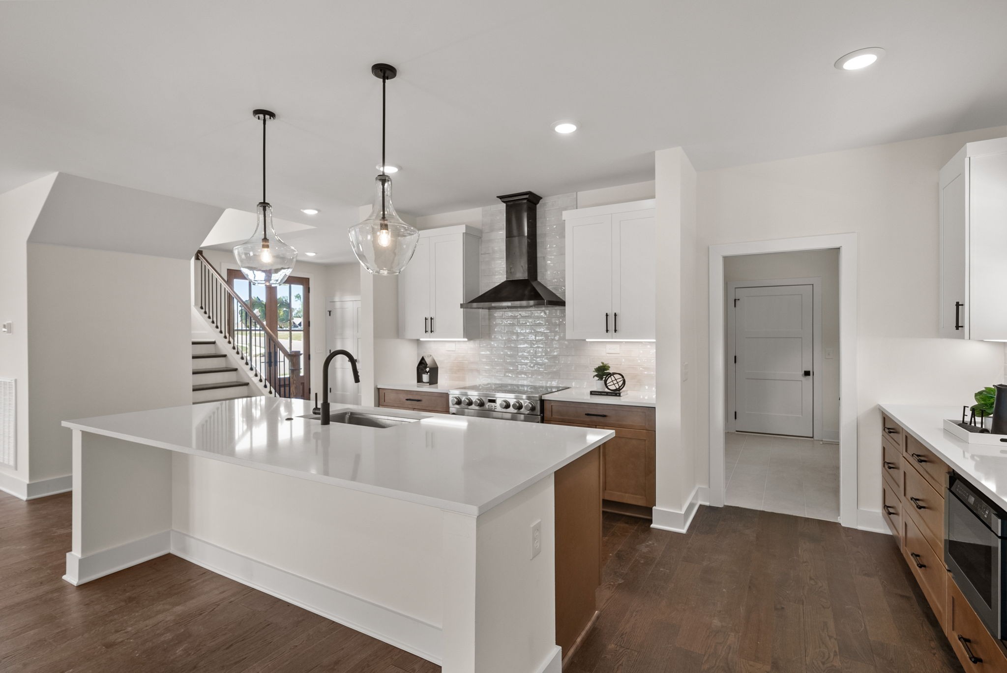 Clarksville, Tennessee 37043, United States, 3 Bedrooms Bedrooms, ,3 BathroomsBathrooms,Residential,Active,182923