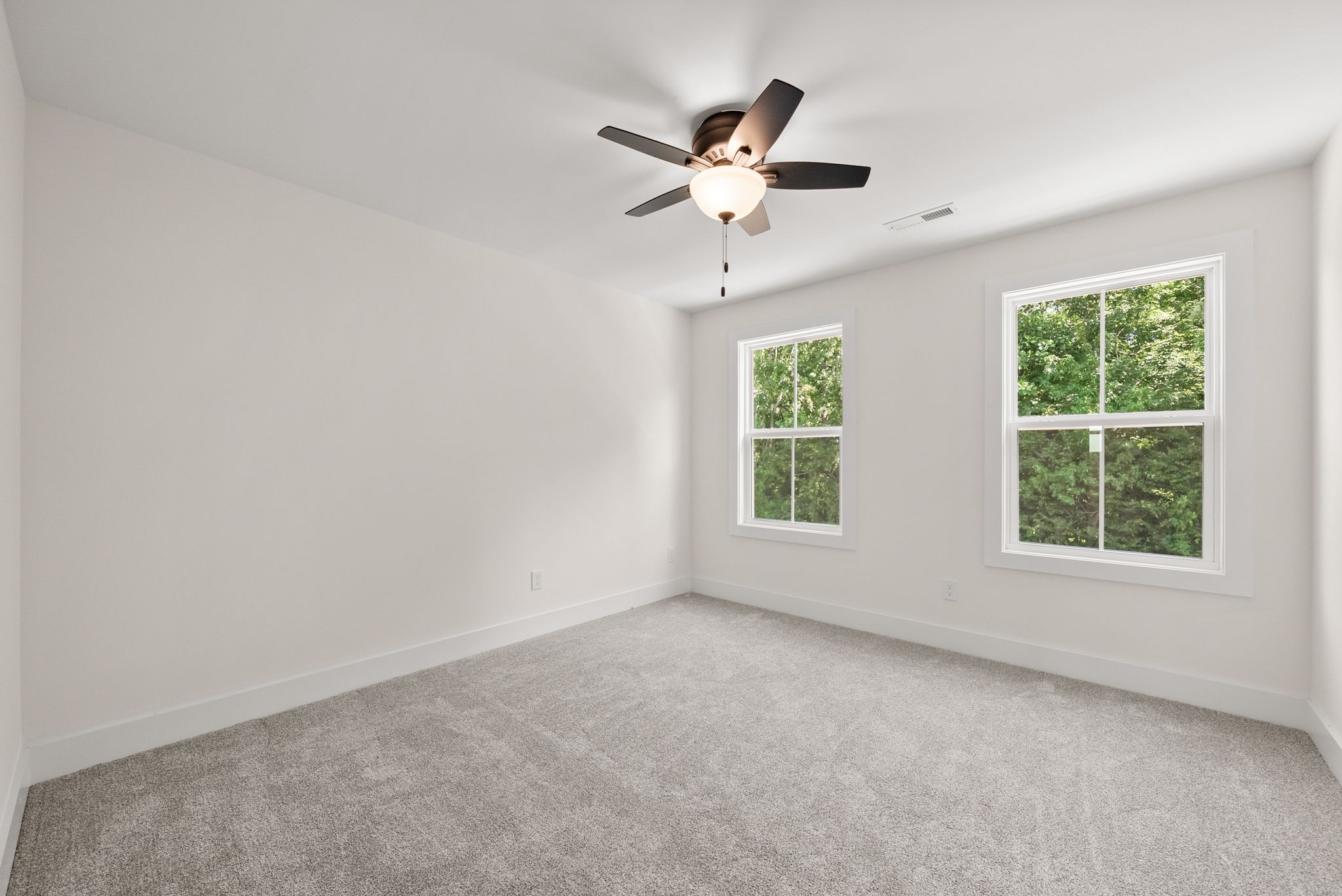 Clarksville, Tennessee 37043, United States, 3 Bedrooms Bedrooms, ,3 BathroomsBathrooms,Residential,Active,182923