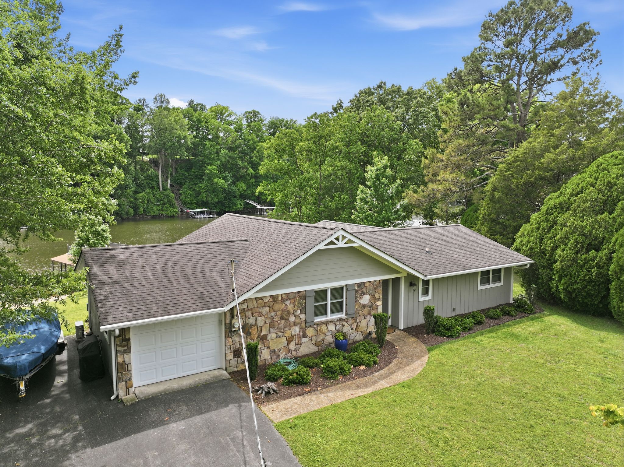 659 Westwood Ln