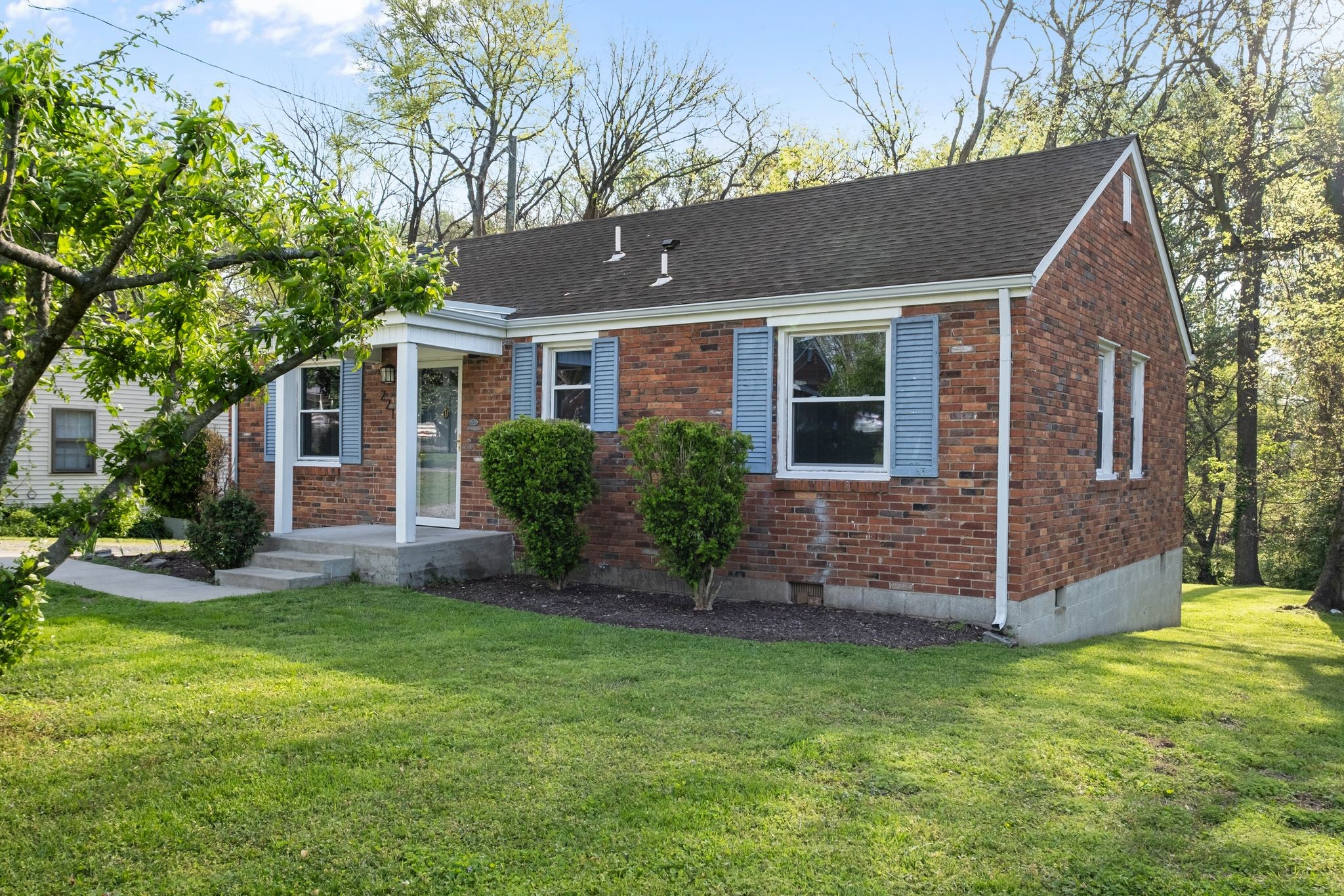 221 Graylynn Dr