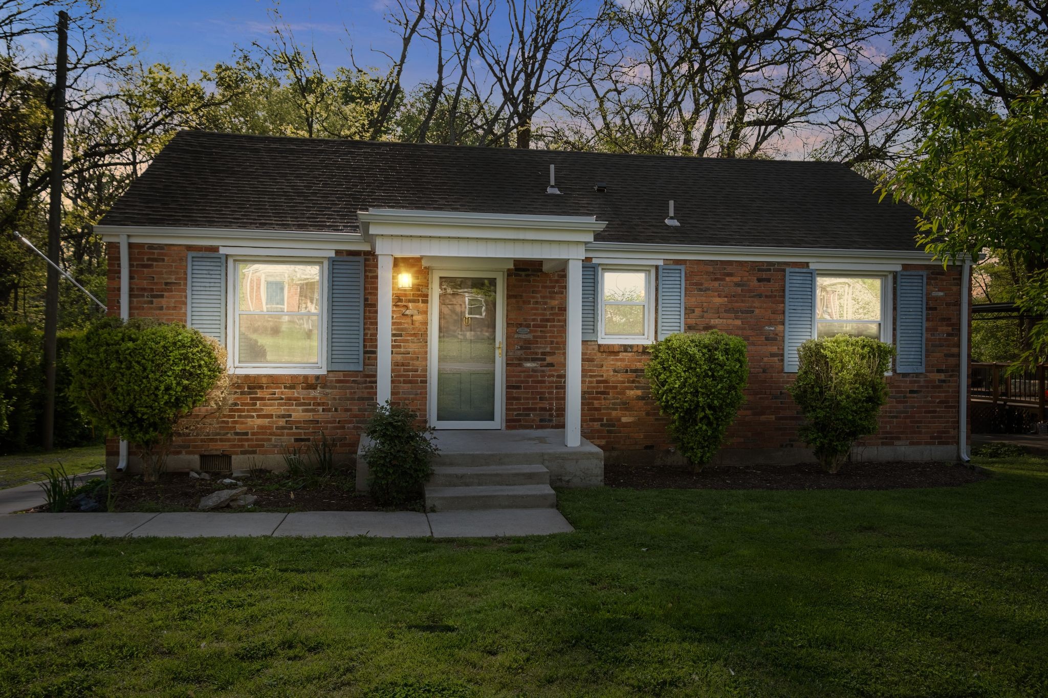 221 Graylynn Dr