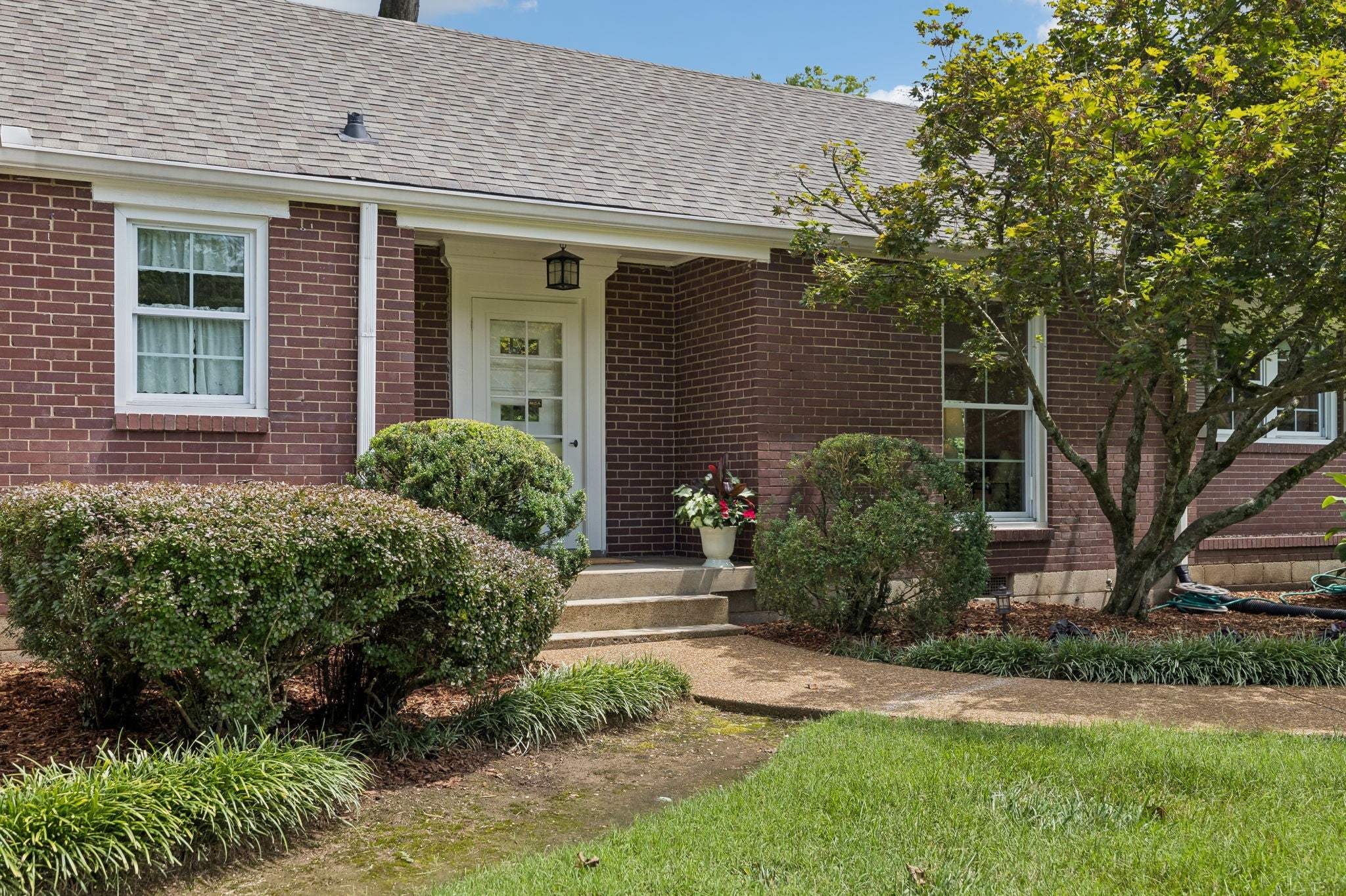 4000 Crestridge Dr