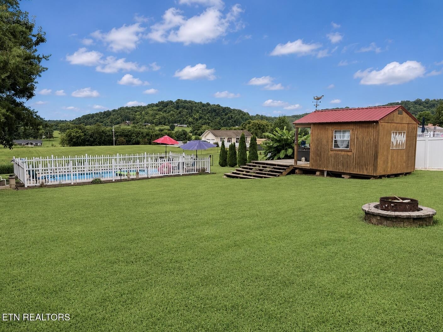 253 Ramblin Rd