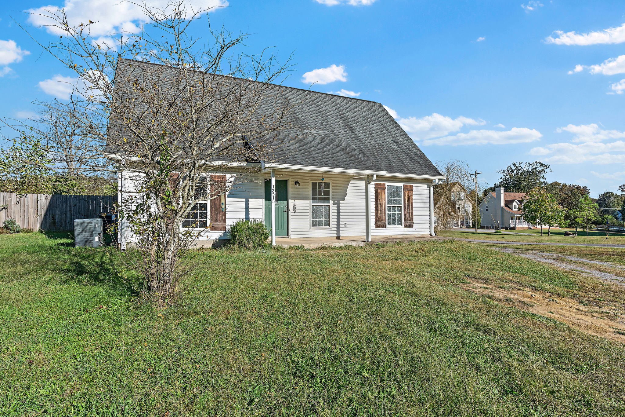 13515 Versailles Rd