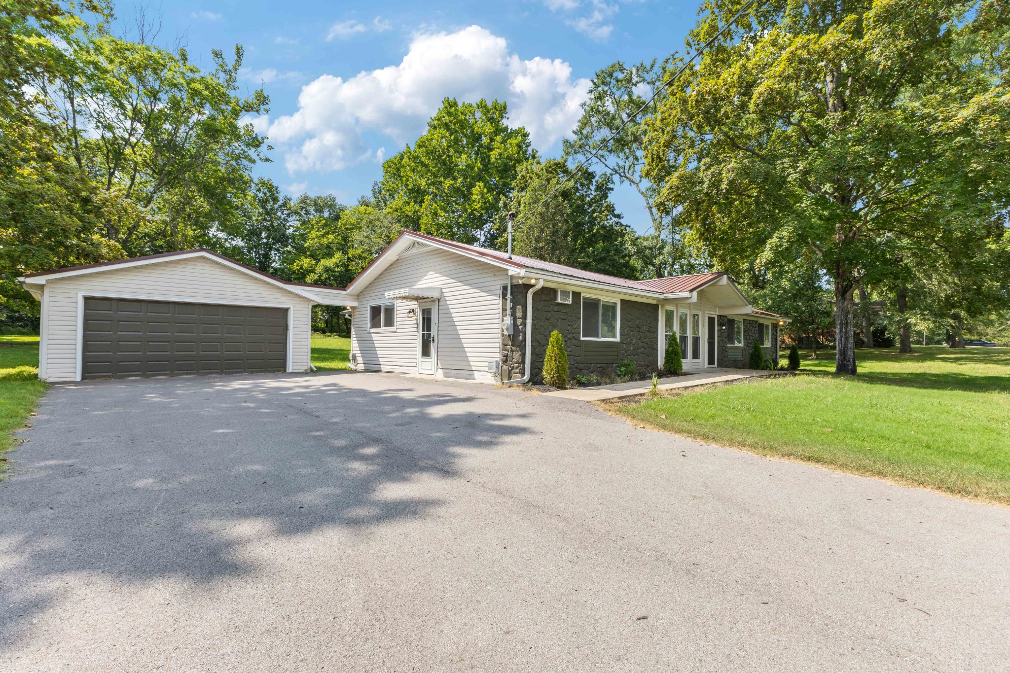 2306 Raspberry Ln