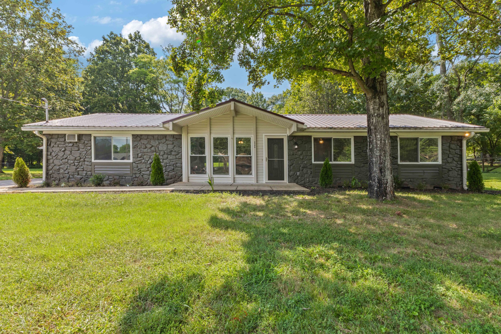 2306 Raspberry Ln