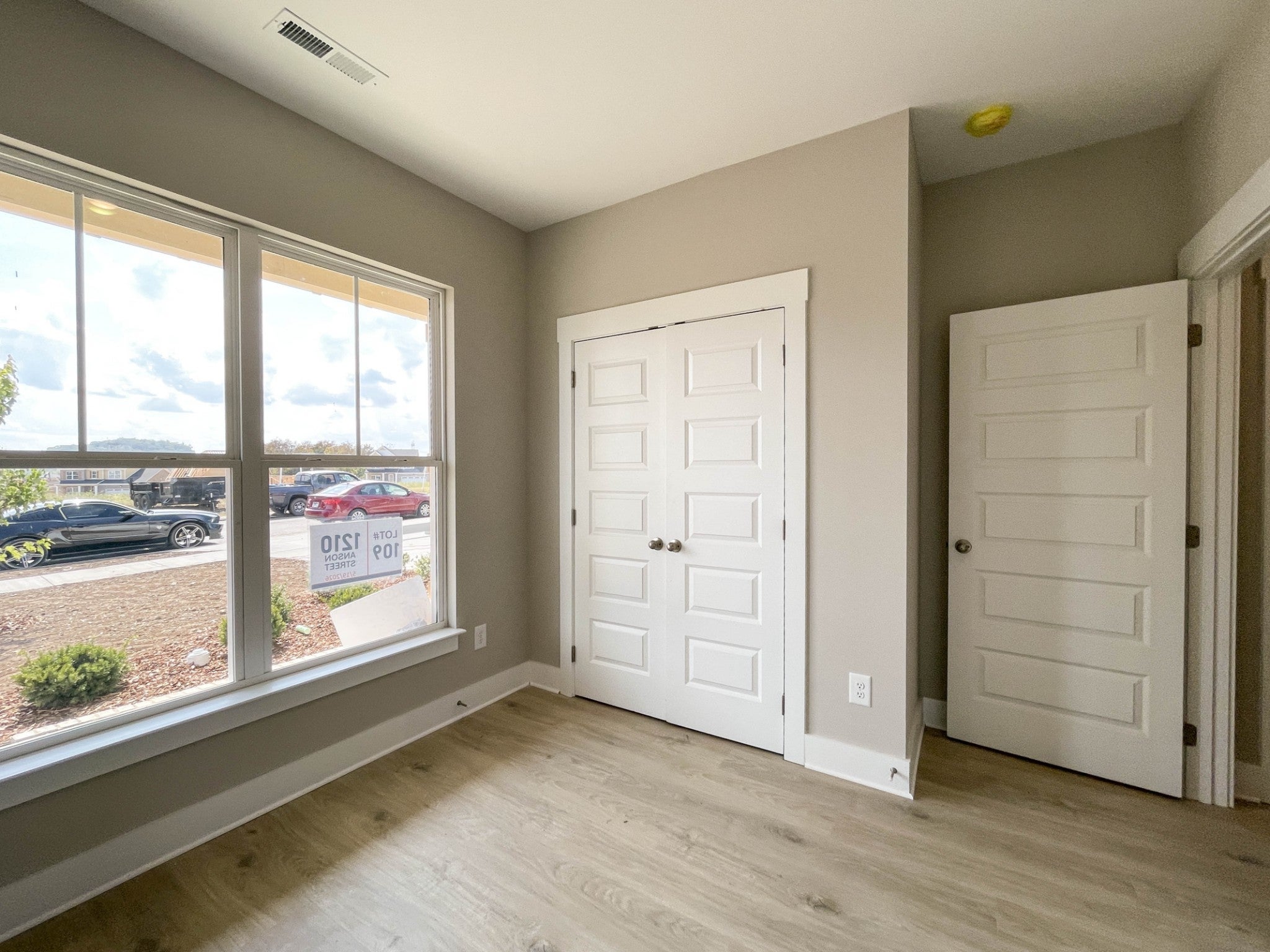 110 Minnick Way
