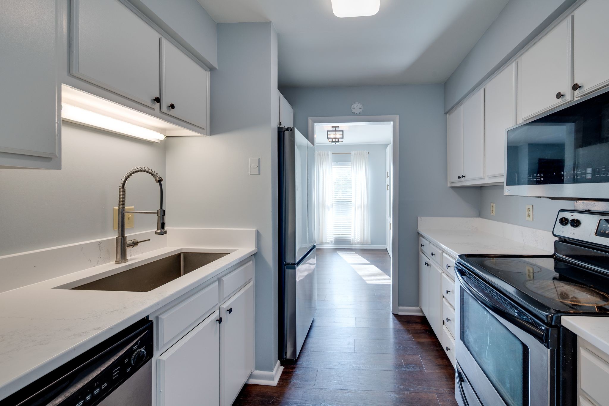 404 Summit Ridge Pl