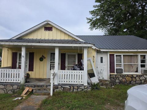 617 Walnut St Waynesboro TN 38485