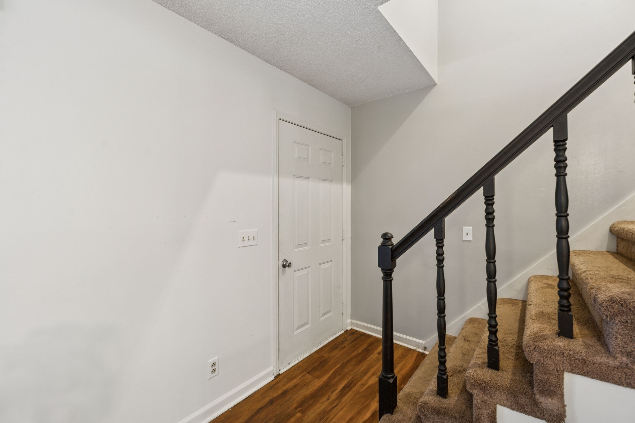 4651 Cynthia Ln