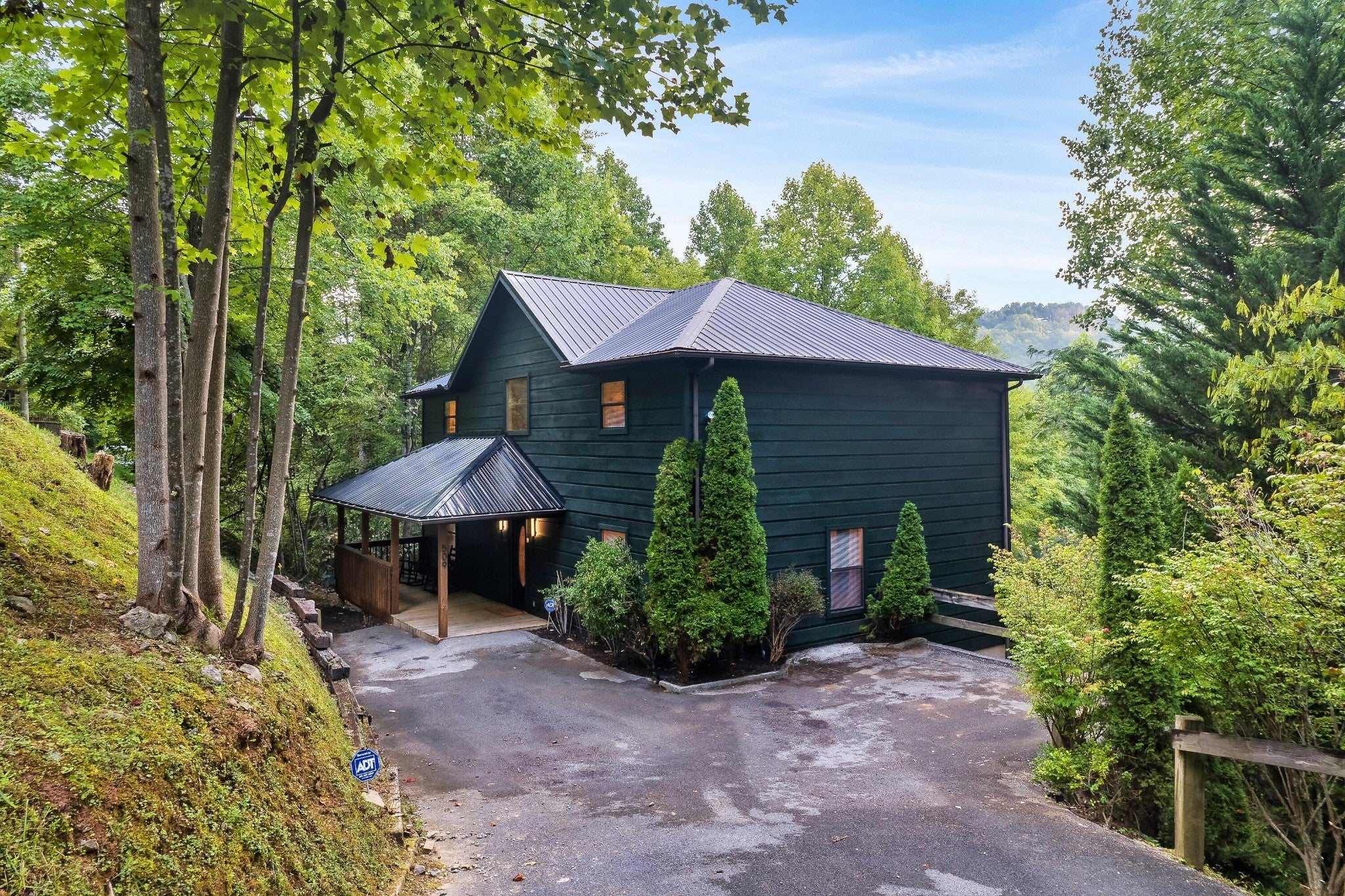 509 Hawks Trail