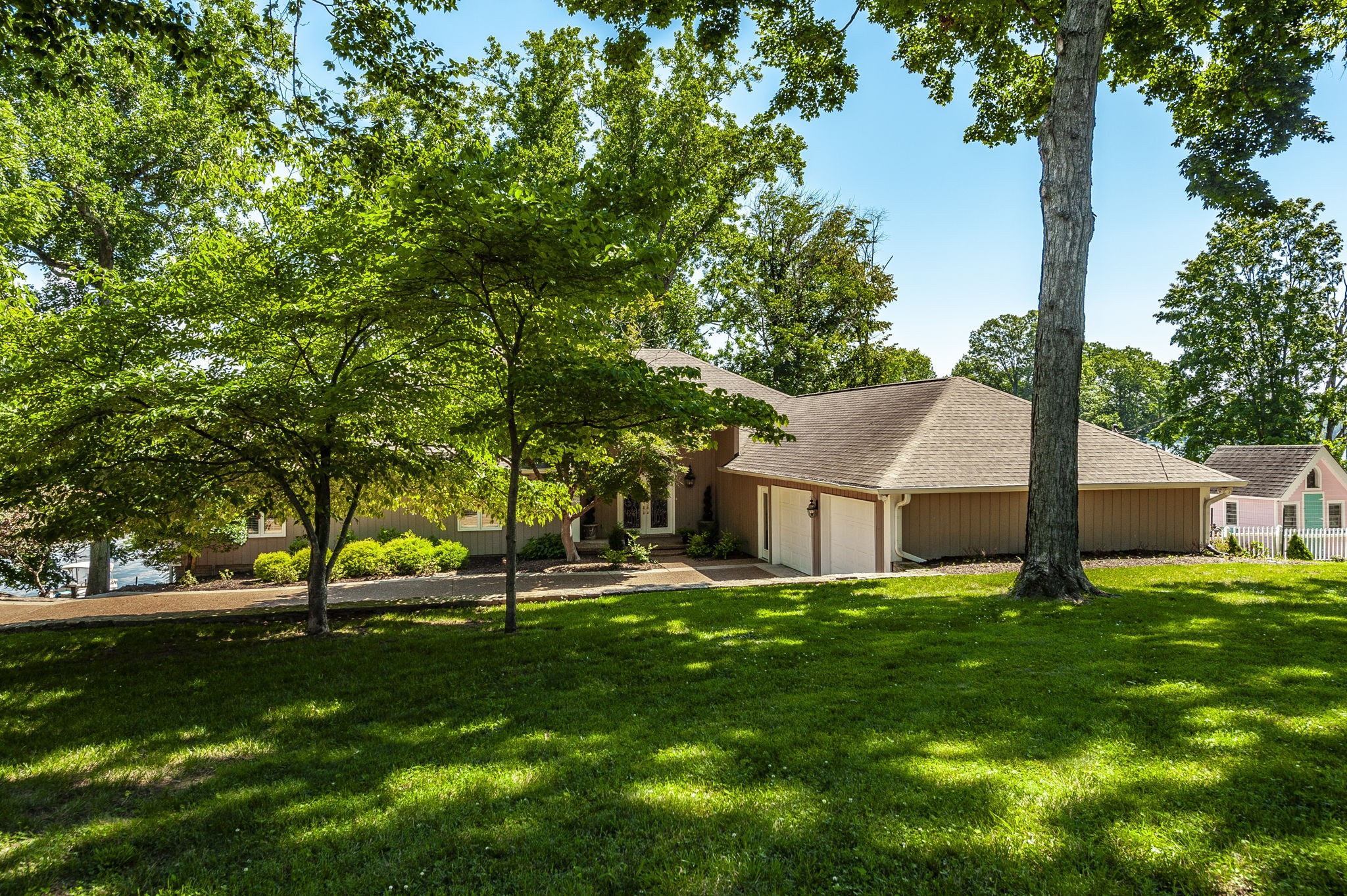 601 Indian Lake Rd
