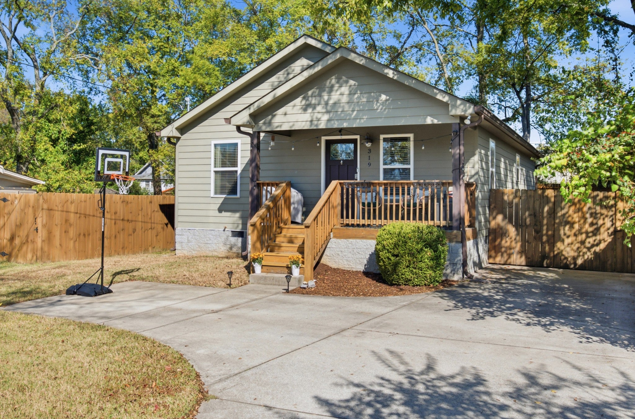 319 Maple St
