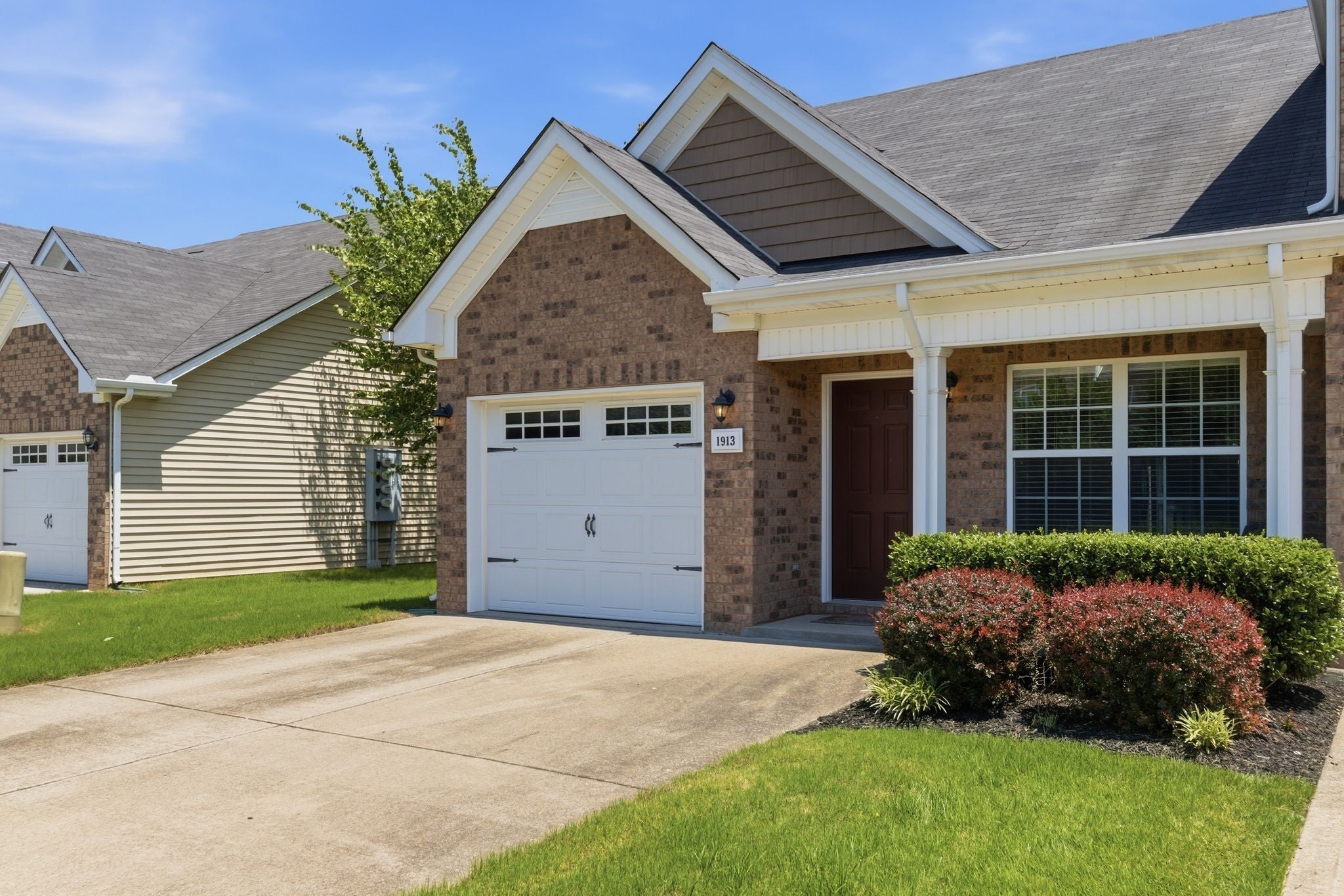 1913 Calydon Ct