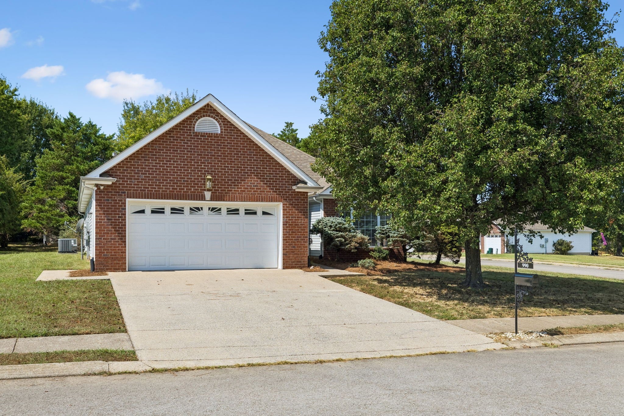 990 Chesire Way